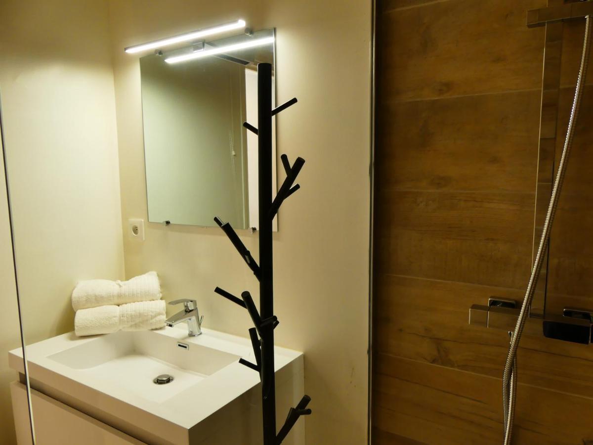 Le Bedarride Apartment เอ็ก-ซอง-โพรวองซ์ ภายนอก รูปภาพ